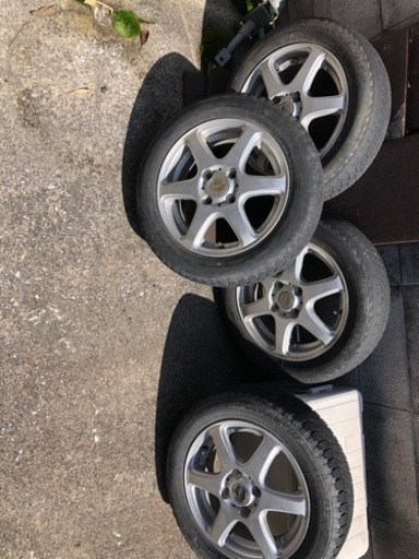 車のパーツ タイヤ、ホイール