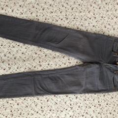 ユニクロ ジーンズ まとめ売り ５本 Sサイズ等の画像