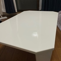 ニトリ折り畳みテーブルの画像