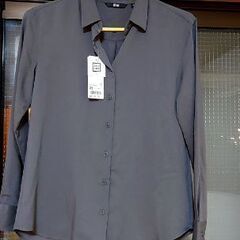 【UNIQLO】　シャツ　ブラウス