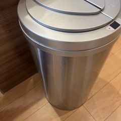 ジータ　ゴミ箱　（ジャンク品）の画像