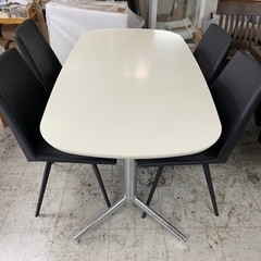 中古品　モダンなスチール脚のダイニングテーブル　白天板　イス4脚セット