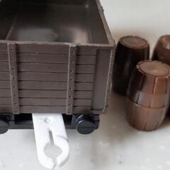 プラレール　いじわる貨車（樽荷付き）の画像
