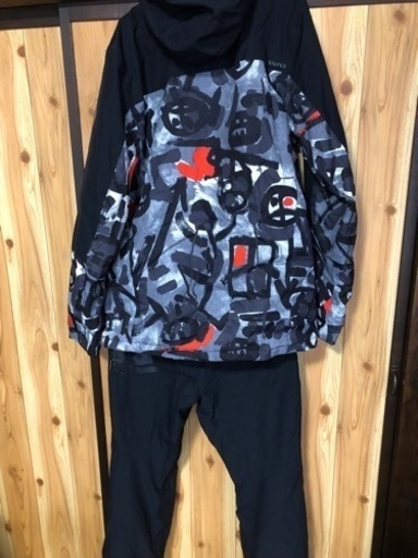 2回着用★QUIKSILVER スノーウェア(L)