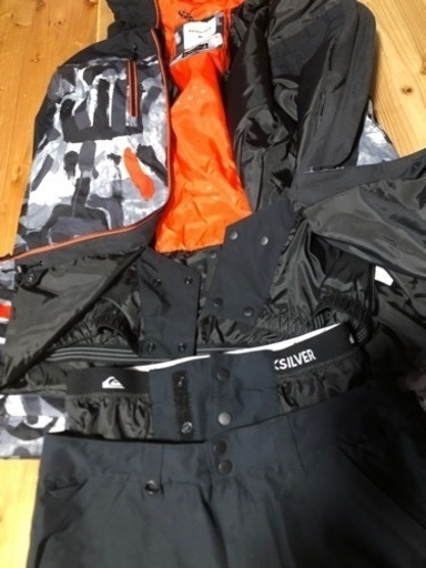 2回着用★QUIKSILVER スノーウェア(L)