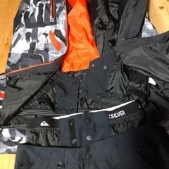 2回着用★QUIKSILVER スノーウェア(L)の画像