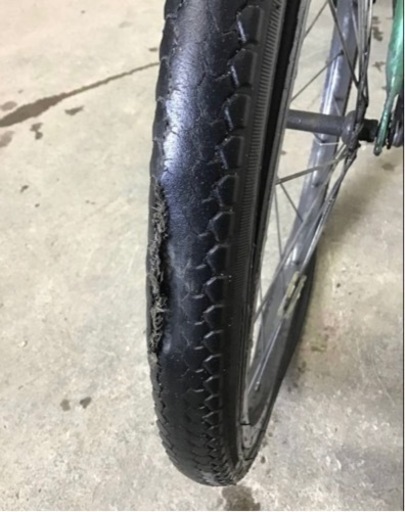 171□岐阜発/△CODY自転車/自転車/20インチ/前のチューブなし/タイヤかぶれてます/防犯有り/ジャンク品/R4.12/23□