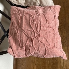 クッション2個　サリュの画像