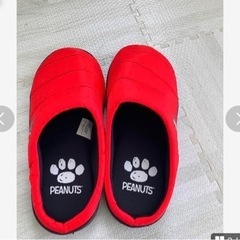 スヌーピー  SNOOPY  スリッポン　ダウン風　フリーサイズ　スリッパの画像