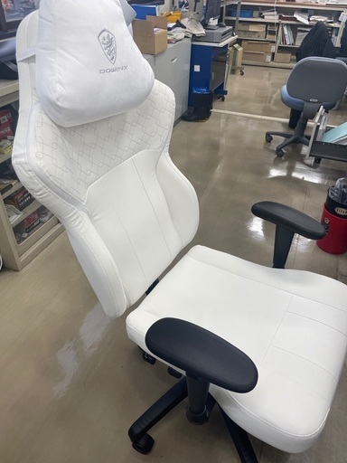 ゲーミングチェア（組立済）