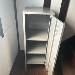収納棚の画像
