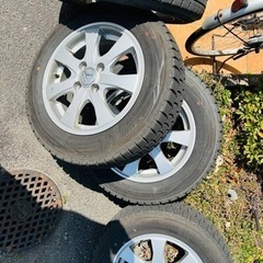 車のパーツ タイヤ、ホイールの画像