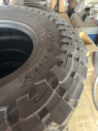 車のパーツ タイヤ、ホイール