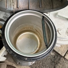 中古アルミ灰皿の画像