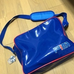 フィッタ カバンの画像