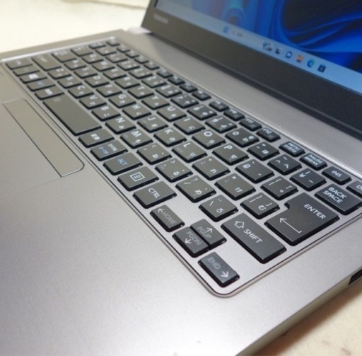 最終値下げ！Dynabobk R63/M◇Core i3-8130U/SSD 256G/8G/カメラ/電池