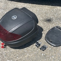 バイク用　リアボックス　GIVI