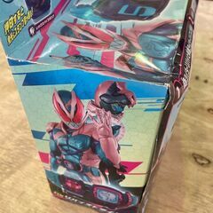 【半額値下げ】FZZA08558　仮面ライダーリバイス 変身ベルト DXリバイスドライバーの画像