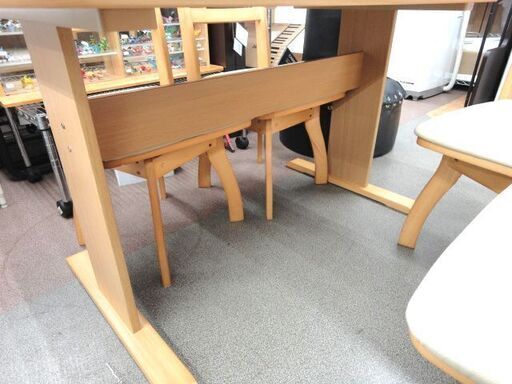 4人掛けダイニングセット 幅120㎝ 回転椅子タイプ ニトリ ベージュ系 イス4脚 食卓セット 西岡店