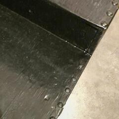 大工が作った木製2段階段の画像