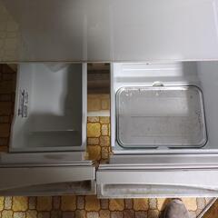 (動作品)東芝 5ドア冷凍冷蔵庫 右開き 426L クリアガラス GR-435GXVS(ZW) 2016年製の画像