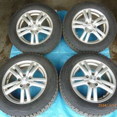 スタッドレスタイヤ　DUNLOP  STUDLESS　WINTERMAXX　WM01　215　60　R16　2014年製　