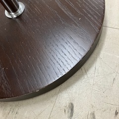 O2403-394 ガラステーブル 円形 キズ汚れぐらつき有りの画像