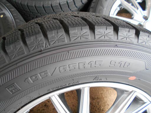 ?美品‼️7部山程‼️weds VELVA KEVIN 15インチアルミ&スタッドレスタイヤ4本セット☆195/65R15☆15×6J