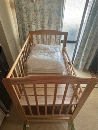ベビーベッド　カトージ　<取引中>