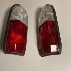 2色テールランプ　L/C70
