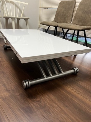 昇降式折りたたみテーブル