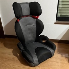 エールべべ　ジュニアシート
