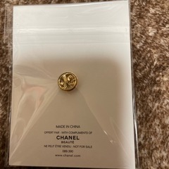 CHANELバッチの画像