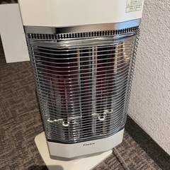 家電 季節、空調家電 遠赤外線ヒーターの画像
