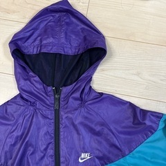 ナイキ　キッズ　マウンテンパーカー　XSサイズの画像