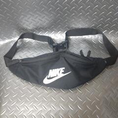 【NIKE】ナイキボディーバック　斜め掛けバックの画像