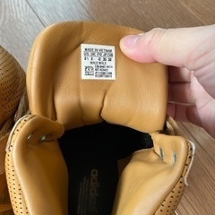 adidas靴の画像