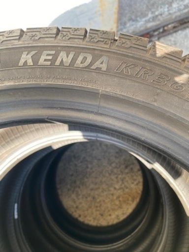 215/45R17スタッドレスタイヤ4本