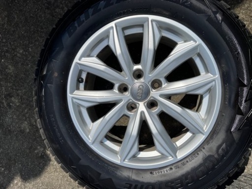 車のパーツ タイヤ、ホイール