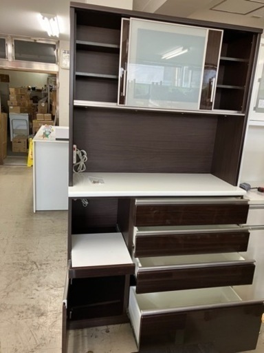 K2403-420 ニトリ キッチンボード ポスティア 120KBDBR 引き出し3,4段目閉まりが悪いです レンジボード下の棚のダボがありません 天板キズ・汚れあり 中古