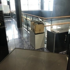 YG0303 ガラスショーケース　展示用　大型コレクションケースの画像
