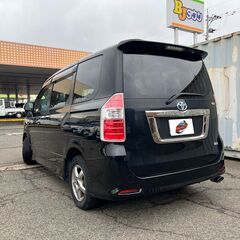 【信頼回復自社ローン】トヨタ　ノア　Si　８人乗りのミニバンです♫★保証人なしOK★車両頭金なしOK★全国対応いたします★の画像