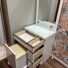 家具 ドレッサーの画像