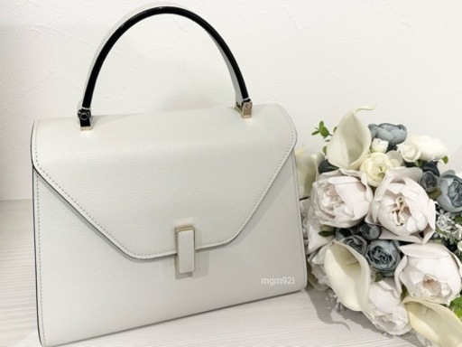 ◆極美品◆Valextra イジィデミディアム　オフホワイト