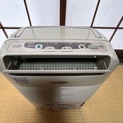 家電 季節、空調家電 ファンヒーターの画像