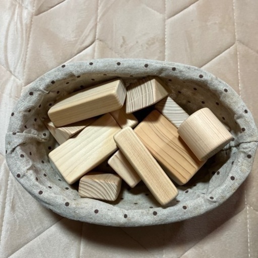 未使用　木遊舎のひのき赤ちゃん送料無料　積み木大きめ面取り12ピース
