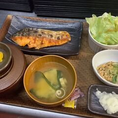 ☆美味しいまかない付き☆週3～、1日3h～OK！ホールスタッフ、調理補助スタッフ募集の画像