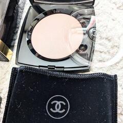 新品未使用　CHANEL　プードゥル ドゥース　プレストパウダー　定価７７００円の画像