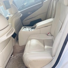 値下げ！レクサスLS600hL 後席セパレーション　プリウス交換の画像