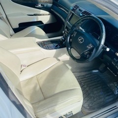 値下げ！レクサスLS600hL 後席セパレーション　プリウス交換の画像